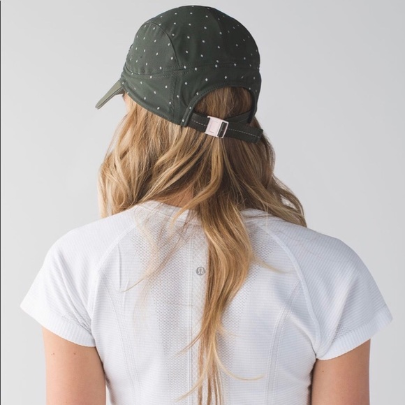 Lululemon hat - Picture 2 of 5